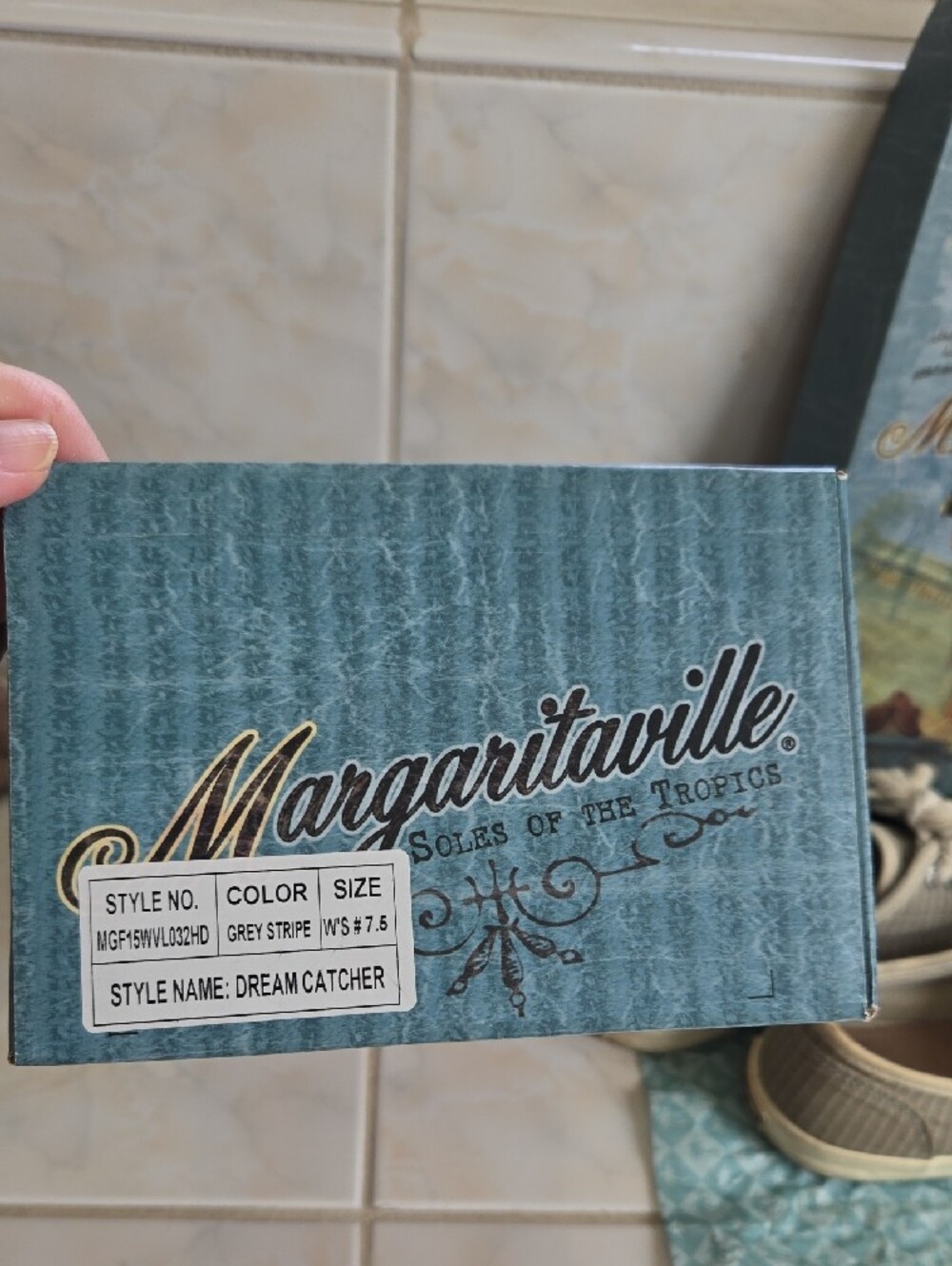 Margaritaville 'Dream Catcher' Shoe Box — Grey Stripe Label - Picture 2 of 5